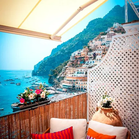 Luxury Maison Cherie - Charme & Sea View بيت ضيافة بوسيتانو