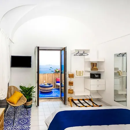 بيت ضيافة Luxury Maison Cherie - Charme & Sea View بوسيتانو