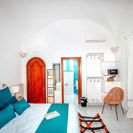 Luxury Maison Cherie - Charme & Sea View بيت ضيافة بوسيتانو