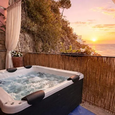 Luxury Maison Cherie - Charme & Sea View 4*