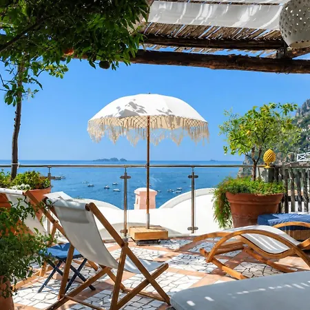 Luxury Maison Cherie - Charme & Sea View بيت ضيافة بوسيتانو