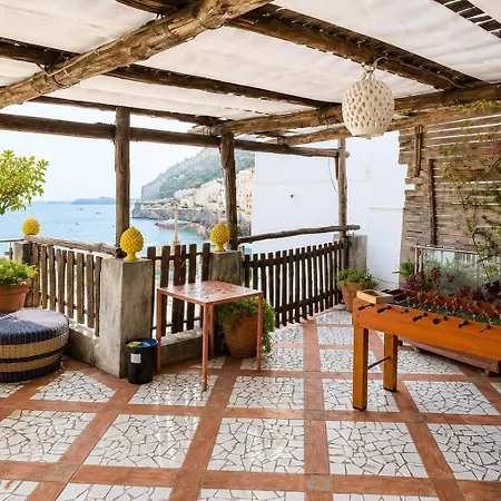 بيت ضيافة Luxury Maison Cherie - Charme & Sea View
