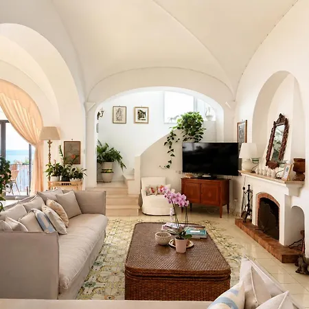 Luxury Maison Cherie - Charme & Sea View 4* بوسيتانو