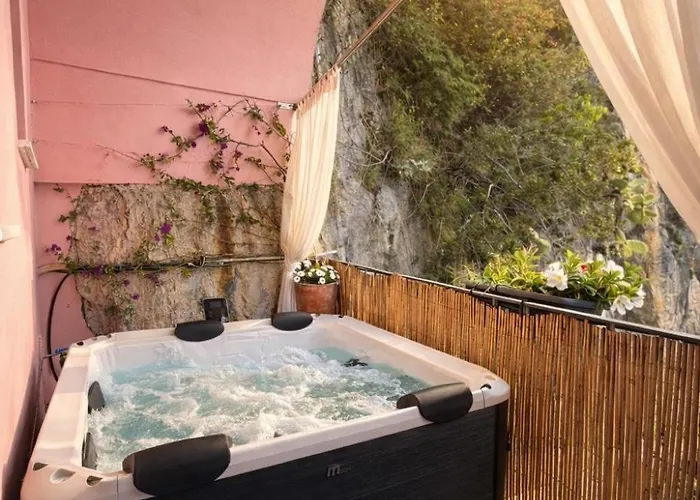 게스트하우스 Luxury Maison Cherie - Charme & Sea View