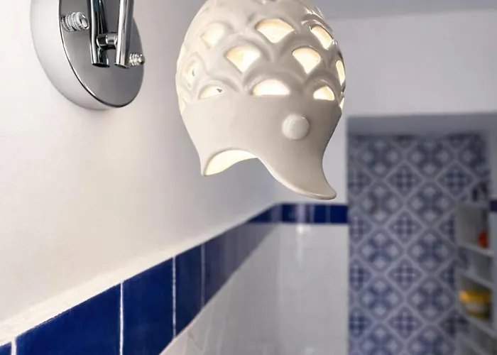 Luxury Maison Cherie - Charme & Sea View 게스트하우스 4*