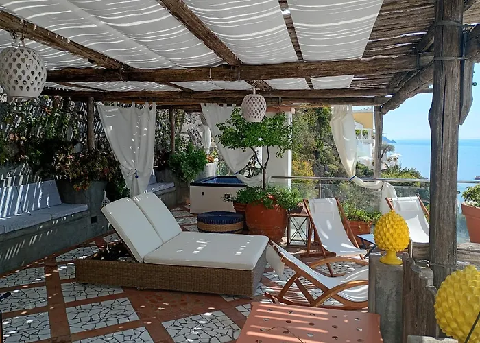 Luxury Maison Cherie - Charme & Sea View 4*