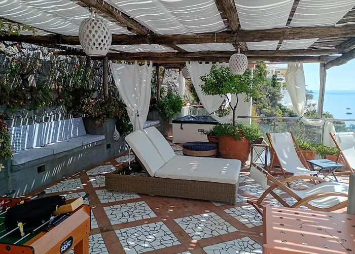 Luxury Maison Cherie - Charme & Sea View 게스트하우스